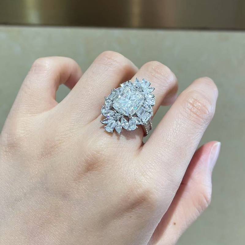 祖母绿切Women's RingS925银镀白金定制选款主石Moissanite5.0ct/副石高碳钻